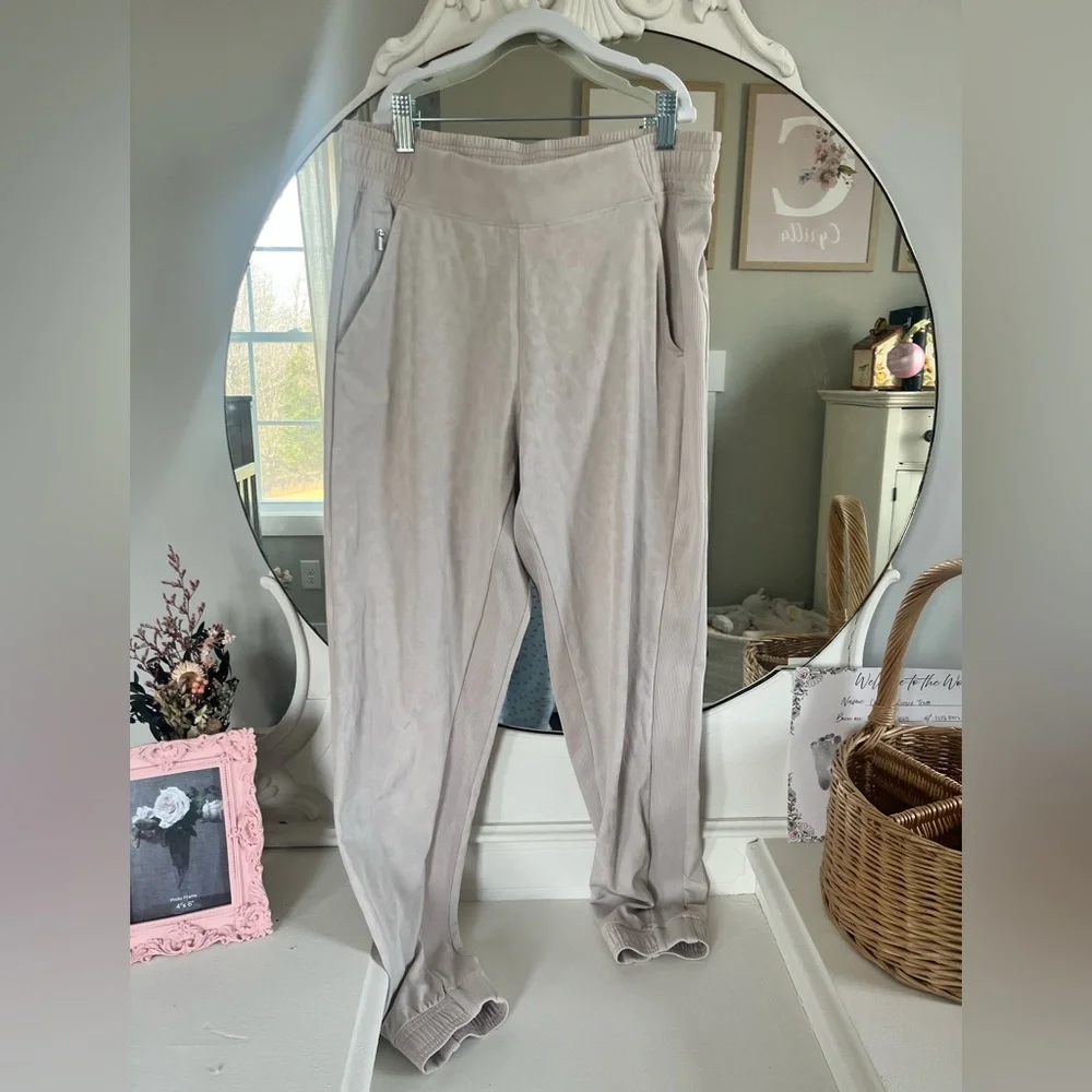 Athleta Brooklyn Joggers - Picture 1 of 4